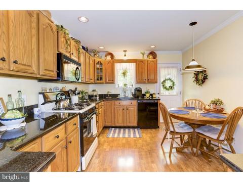 1608 Rivers Edge Dr, Delanco, NJ 08075 photo 5