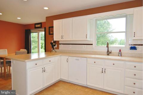 2027 Chapel Ct, Frederick, MD 21702 photo 13