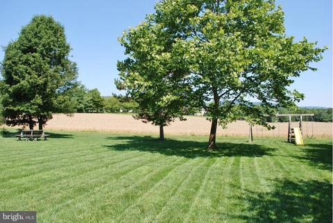 2027 Chapel Ct, Frederick, MD 21702 photo 3