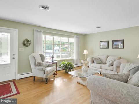 7316 Parkview Dr, Frederick, MD 21702 photo 4