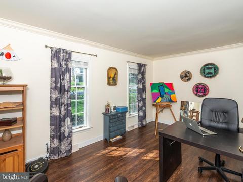 548 Wheatfield Dr, Lititz, PA 17543 photo 2