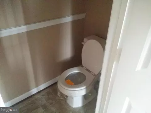 308 Cheyenne Dr, Frederick, MD 21701 photo 2