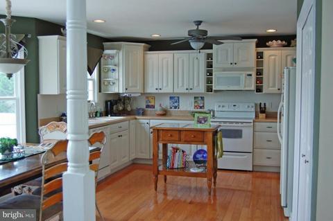 7501 Barnes Ct, Hebron, MD 21830 photo 4