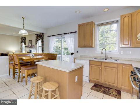 24 Stoneham Dr, Delran, NJ 08075 photo 5