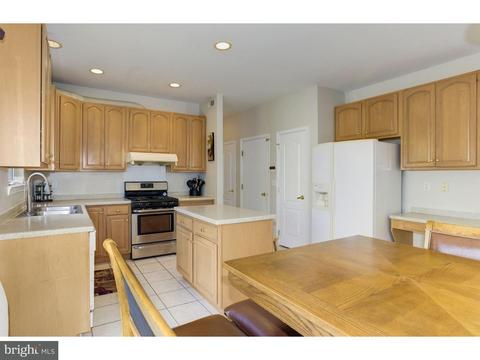 24 Stoneham Dr, Delran, NJ 08075 photo 12
