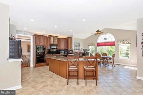 103 Maroon Ct, Frederick, MD 21702 photo 3