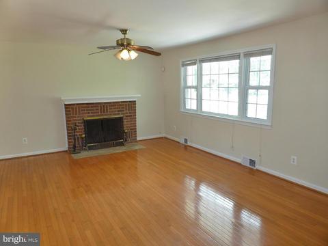5208 Heming Ave, Springfield, VA 22151 photo 2