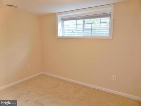 5208 Heming Ave, Springfield, VA 22151 photo 12