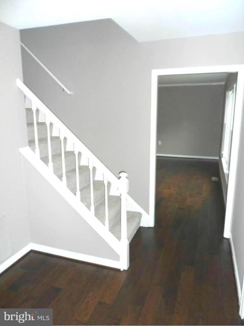 7013 Maple Tree Ln, Springfield, VA 22152 photo 3