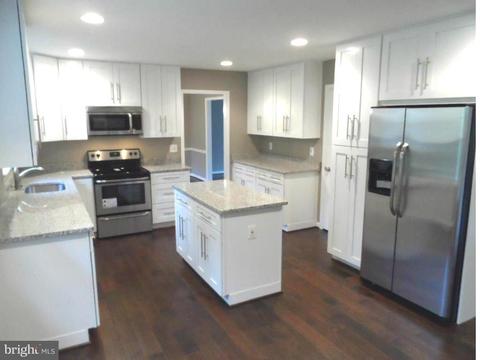7013 Maple Tree Ln, Springfield, VA 22152 photo 4