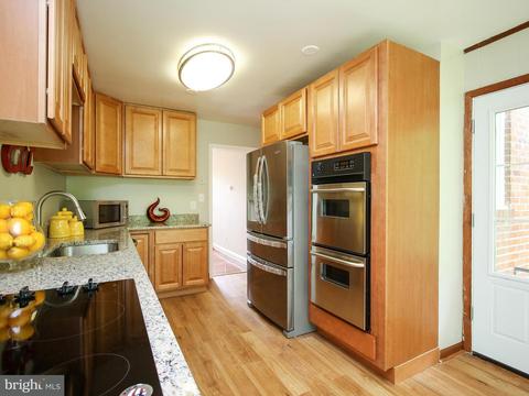 1513 Forest Glen Rd, Silver Spring, MD 20910 photo 12