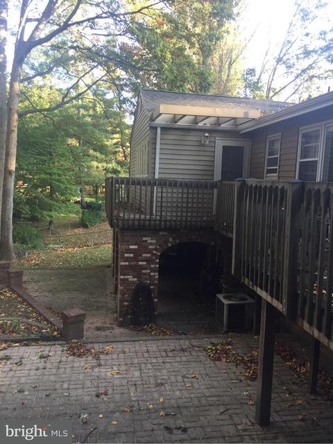 6605 Sandover Ct, Springfield, VA 22152 photo 2