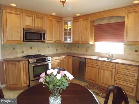 36 Dodge Dr, Trenton, NJ 08610 photo 8