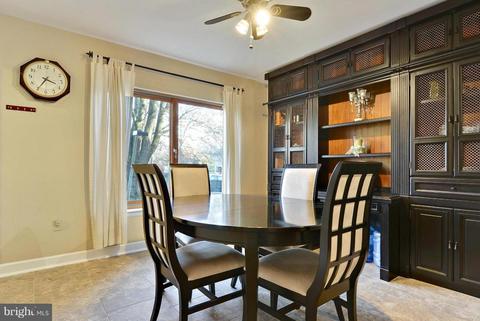2024 Golf Course Dr, Reston, VA 20191 photo 17