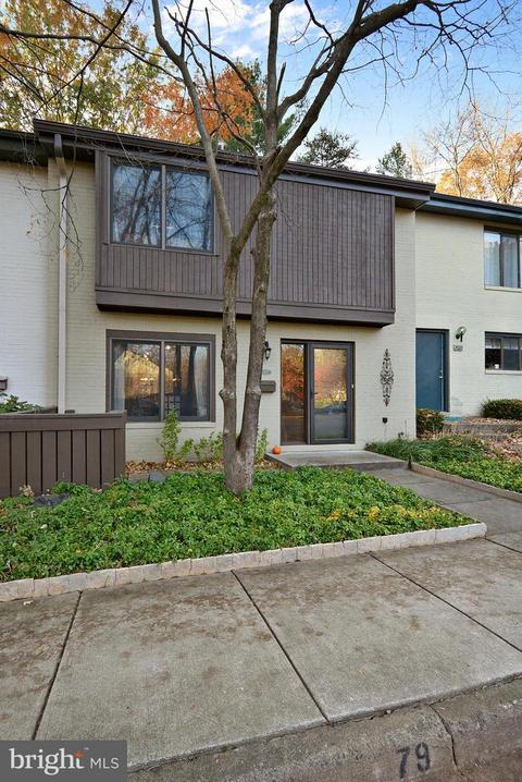 2024 Golf Course Dr, Reston, VA 20191 photo 1