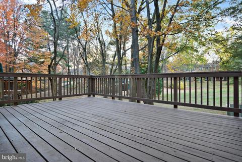 2024 Golf Course Dr, Reston, VA 20191 photo 11