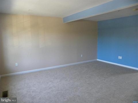 4 Corktree Ln, Elkton, MD 21921 photo 2
