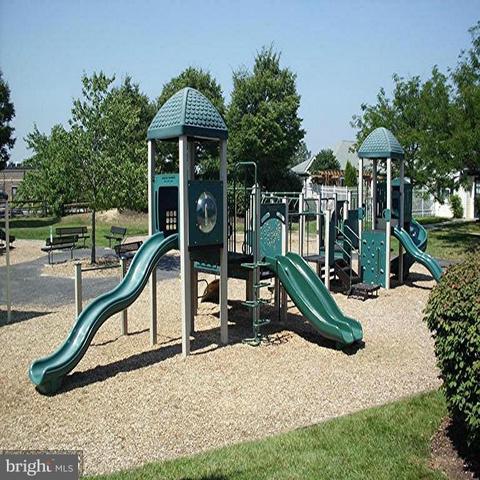 322 Early Pride Ct, Pasadena, MD 21122 photo 25