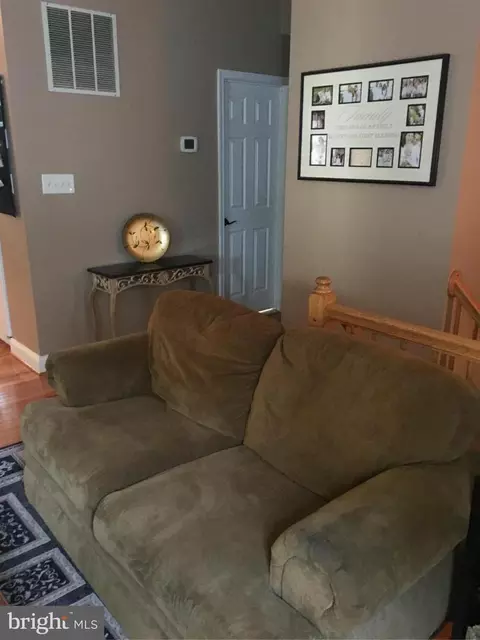 202 Knoll Ct, Pasadena, MD 21122 photo 10