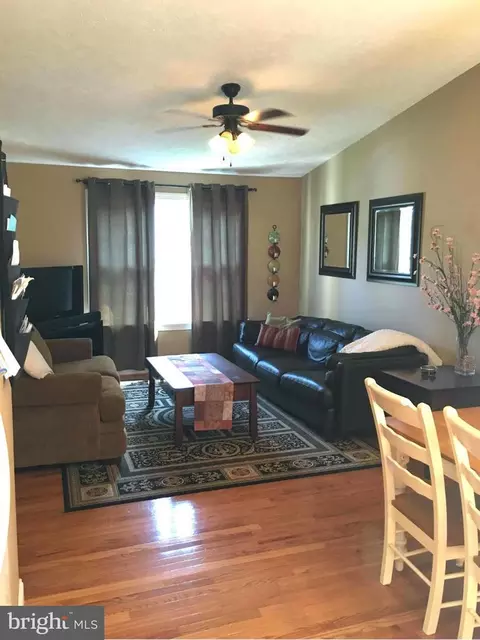 202 Knoll Ct, Pasadena, MD 21122 photo 9