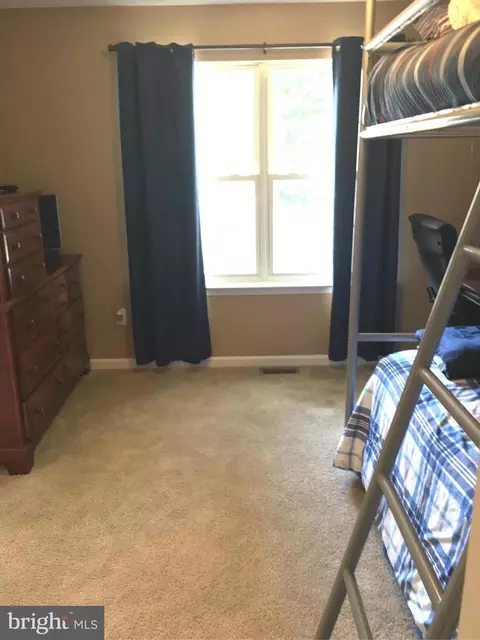 202 Knoll Ct, Pasadena, MD 21122 photo 24
