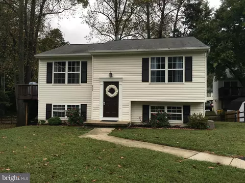 202 Knoll Ct, Pasadena, MD 21122 photo 1