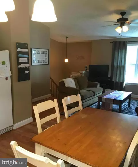 202 Knoll Ct, Pasadena, MD 21122 photo 8