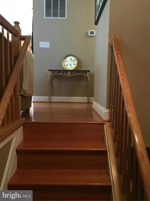 202 Knoll Ct, Pasadena, MD 21122 photo 4