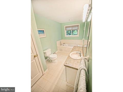 127 Michael Ln, Bear, DE 19701 photo 11