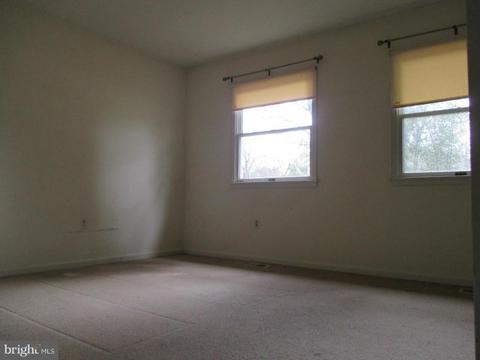 8460 Ashby Ave, Marshall, VA 20115 photo 5