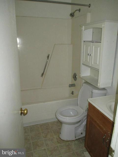 8460 Ashby Ave, Marshall, VA 20115 photo 4