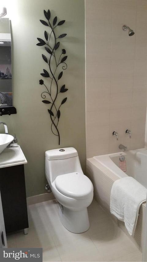 1409 G St NE #3, Washington, DC 20002 photo 11