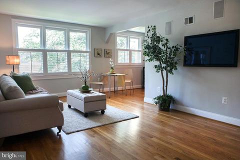 752 9th St SE #301, Washington, DC 20003 photo 4