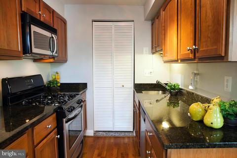 752 9th St SE #301, Washington, DC 20003 photo 9