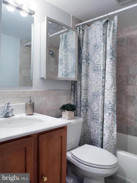 752 9th St SE #301, Washington, DC 20003 photo 17