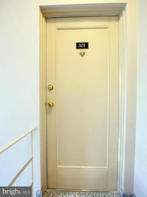 752 9th St SE #301, Washington, DC 20003 photo 3