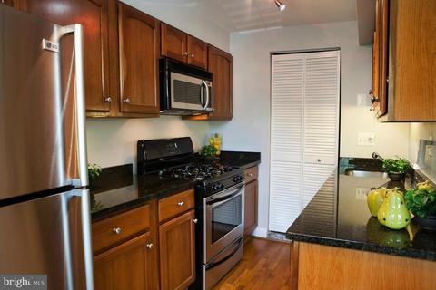 752 9th St SE #301, Washington, DC 20003 photo 8