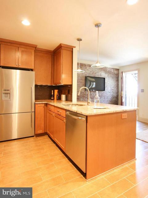 311 6th St SE #1, Washington, DC 20003 photo 6