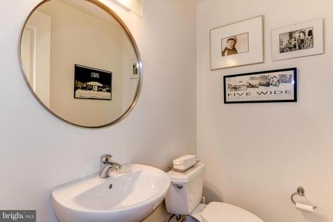 1410 12th St NW #7, Washington, DC 20005 photo 8