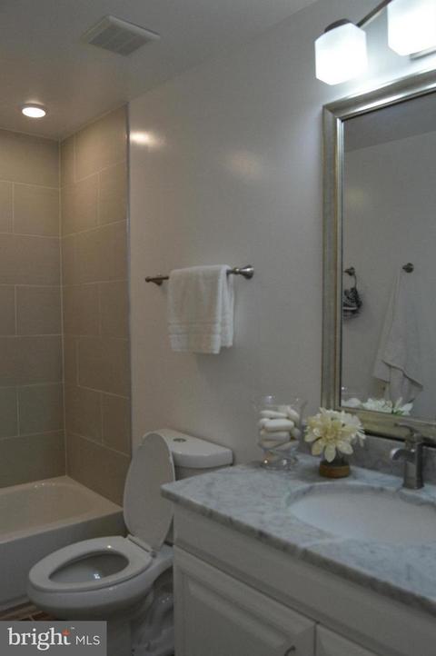 328 18th Pl NE #03, Washington, DC 20002 photo 6