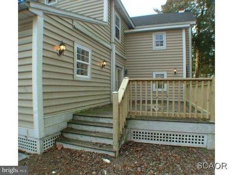 515 Willow St, Laurel, DE 19956 photo 2