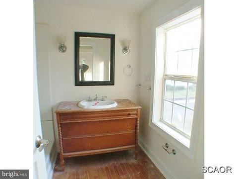 515 Willow St, Laurel, DE 19956 photo 6
