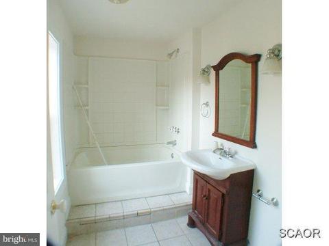 515 Willow St, Laurel, DE 19956 photo 5