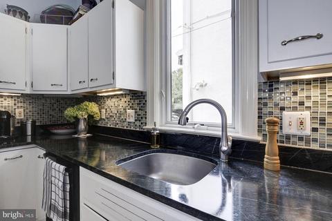 619 A St SE, Washington, DC 20003 photo 11