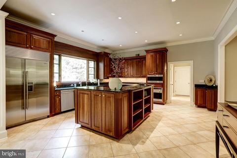 8279 Alvord St, Mclean, VA 22102 photo 10