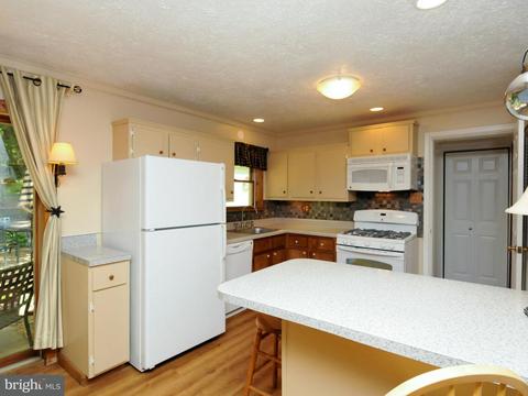 5513 Kathleen Pl, Springfield, VA 22151 photo 12