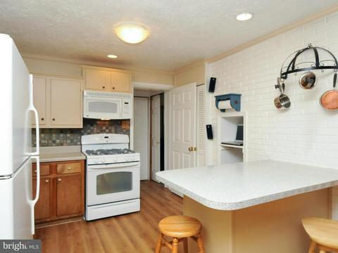 5513 Kathleen Pl, Springfield, VA 22151 photo 10