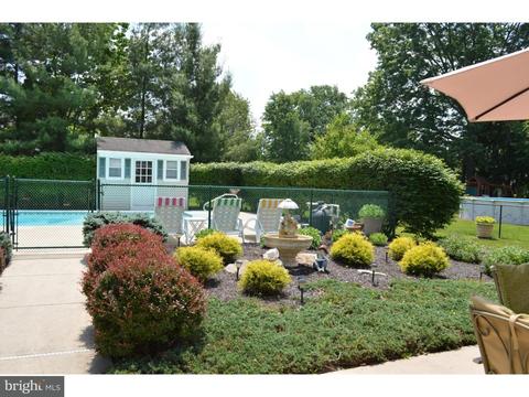 27 Beechcroft Dr, East Windsor Twp, NJ 08520 photo 5