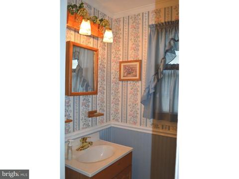 27 Beechcroft Dr, East Windsor Twp, NJ 08520 photo 11