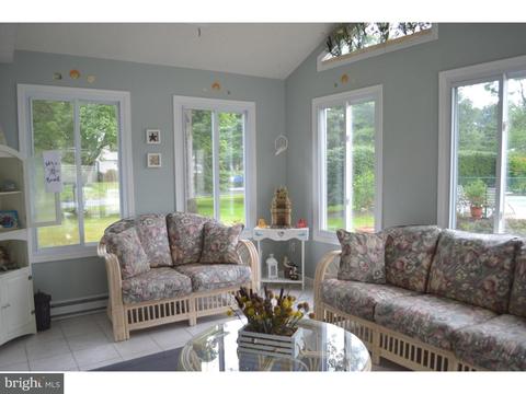 27 Beechcroft Dr, East Windsor Twp, NJ 08520 photo 3
